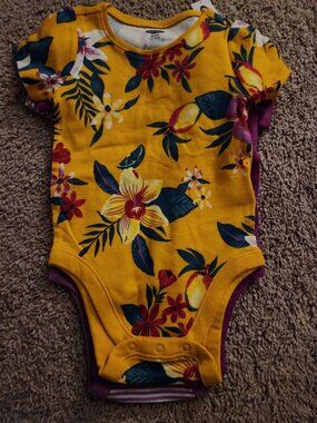 Old Navy 3 Pack Baby Bodysuit Girl 18-24 Month